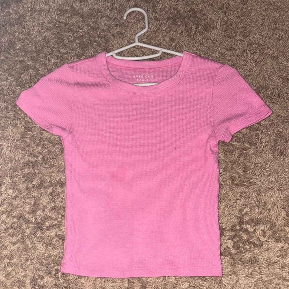 American Eagle Outfitters Short Sleeve Pink Tee (tight fitting, kind of cropped)